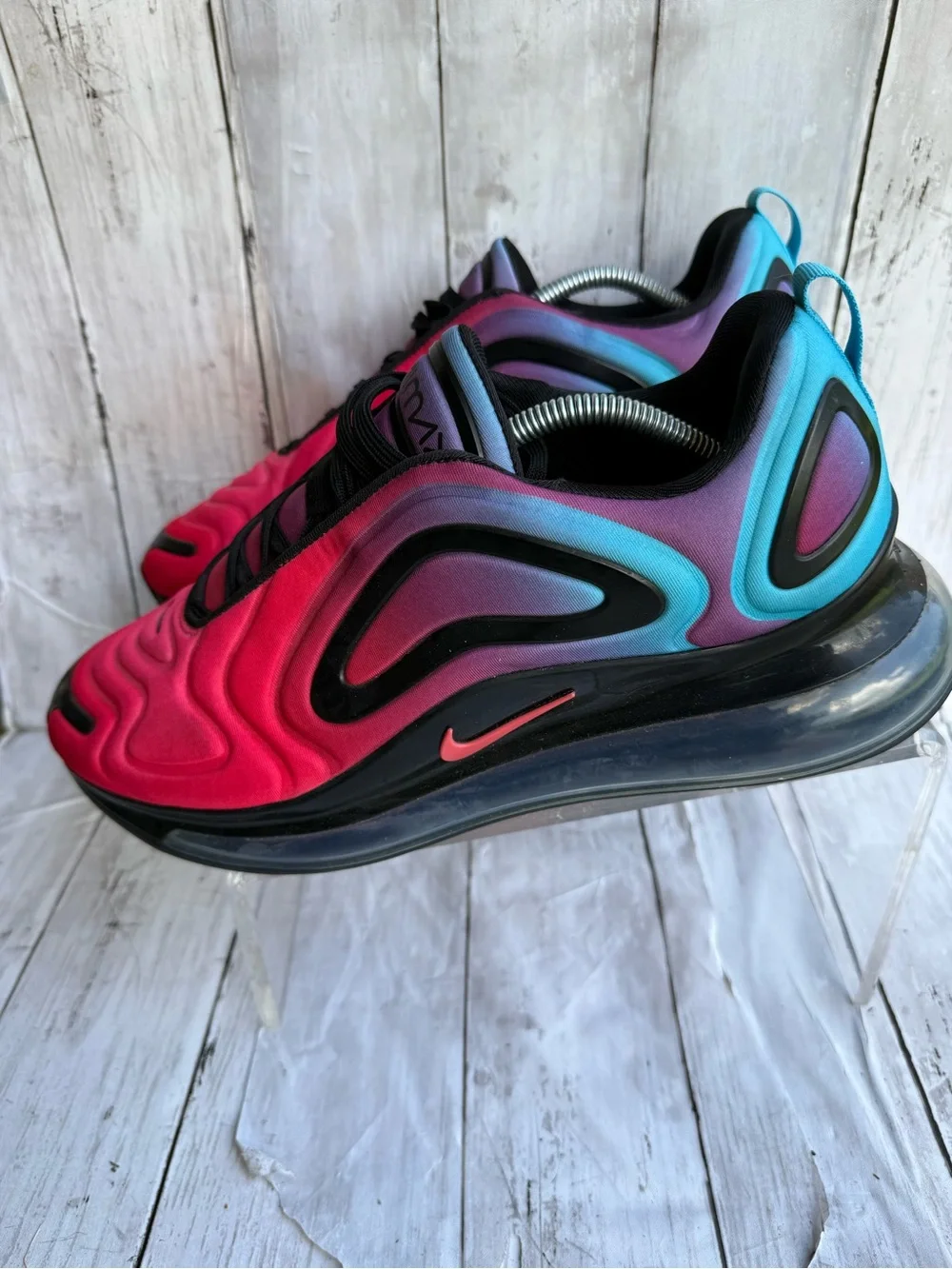 🇺🇸 Nike Air Max 720 Red Gradient Men’s  Size 12